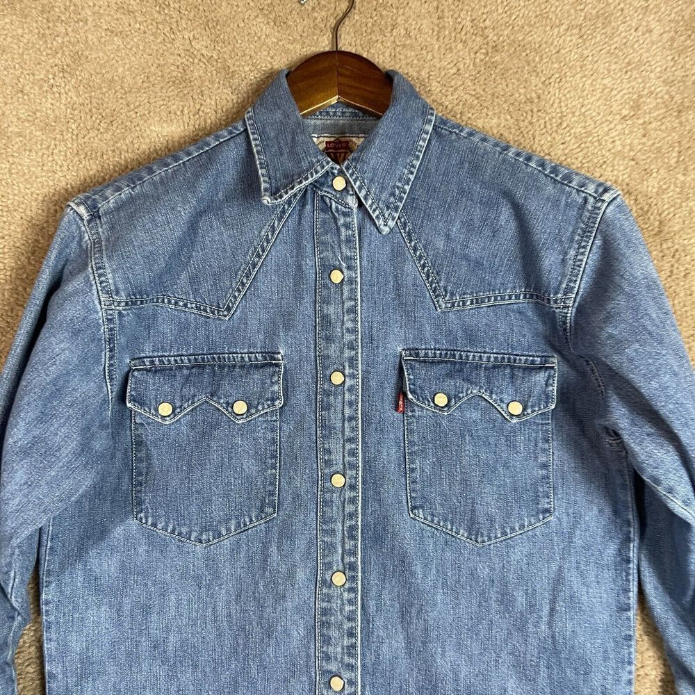 Levi's Western Shirt Shacket Womens Size Small Blue Denim Long Sleeve Pearl Snap - Picture 2 of 9